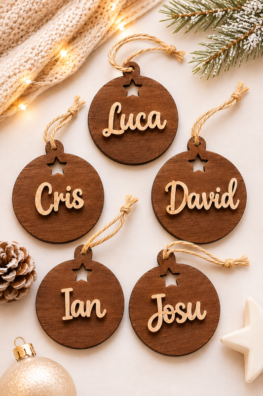 Bolas de Navidad Personalizadas en Madera
